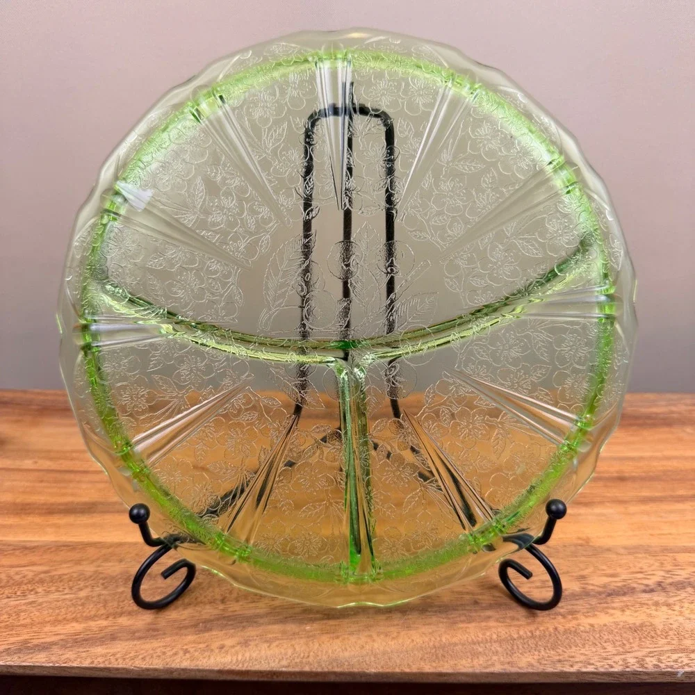 Jeannette Glass vintage jeannette